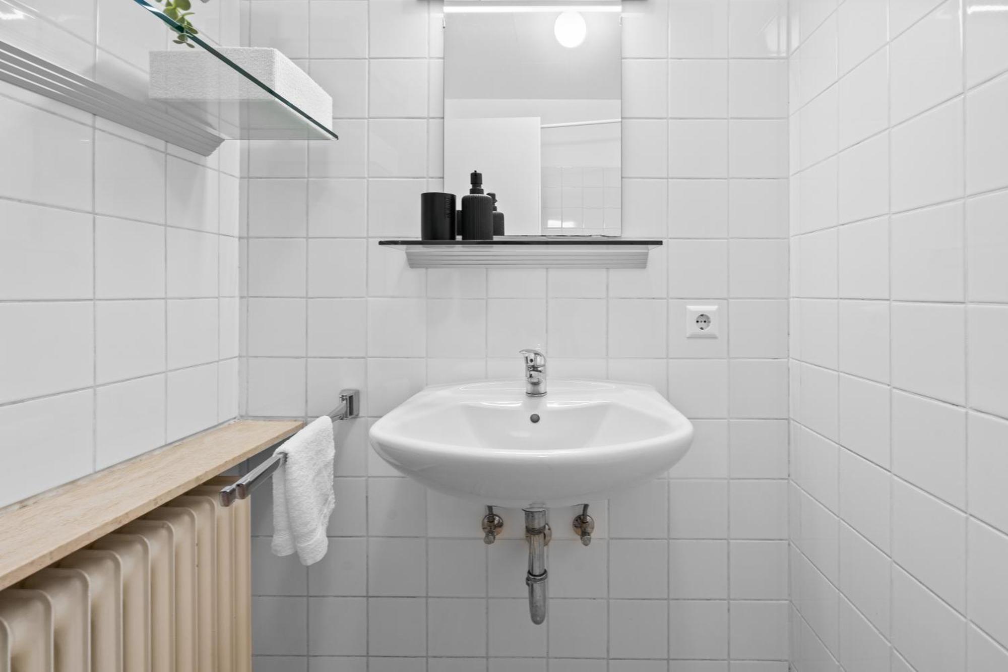 In Center 15min From Airport Appartement